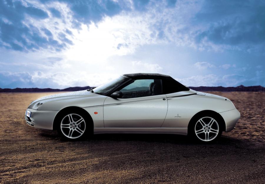  Alfa Romeo Spider 2003 года  (WW) (фото 4 из 25)